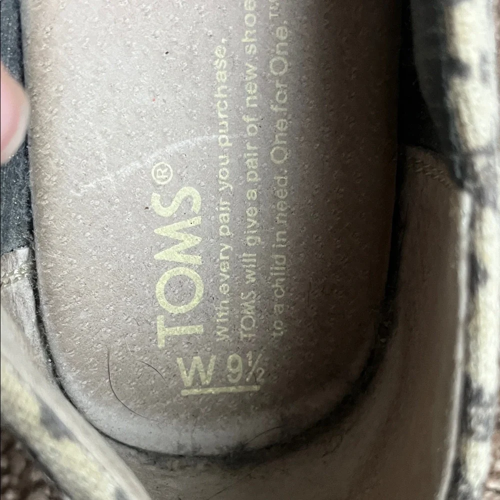 TOMS Women's Animal Print Wedges